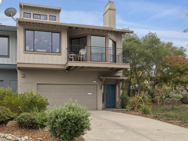 Townhouse for sale in Oakland, California