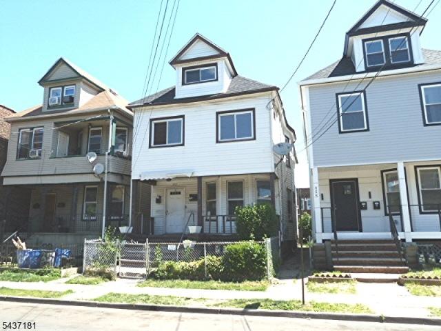 House for sale in Elizabeth, New Jersey