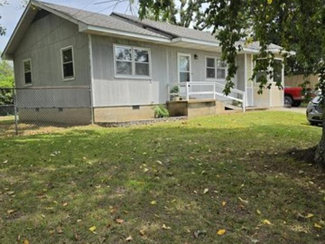 House for sale in Gainesville, Missouri