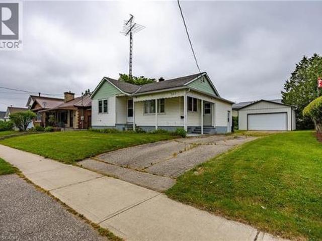 House for sale in Delhi, Ontario