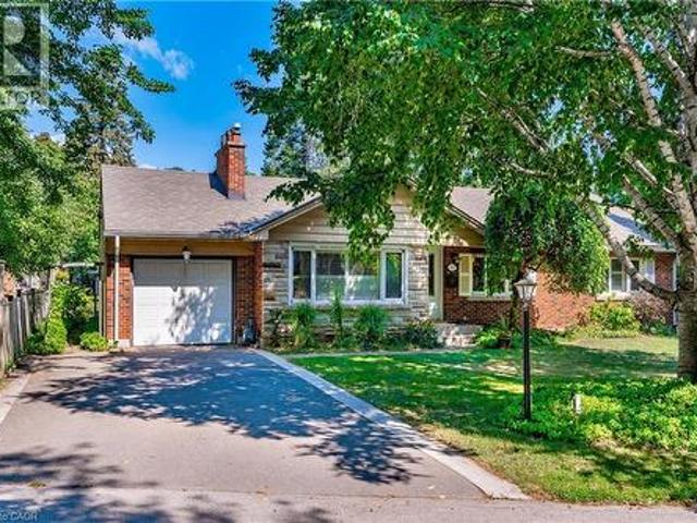 House for sale in Burlington, Ontario