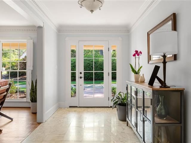 House for sale in Sandy Springs, Fulton County