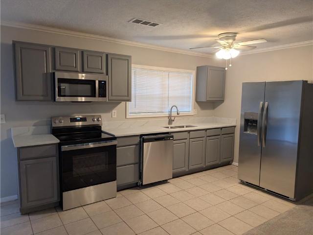 House for sale in Flowery Branch, Georgia