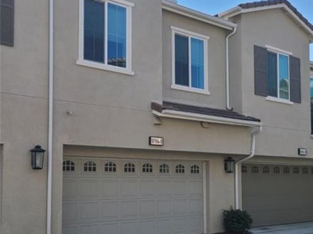 Condo for sale in Fontana, San Bernardino County
