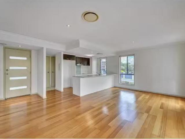 Condo for rent in Toombul, Queensland