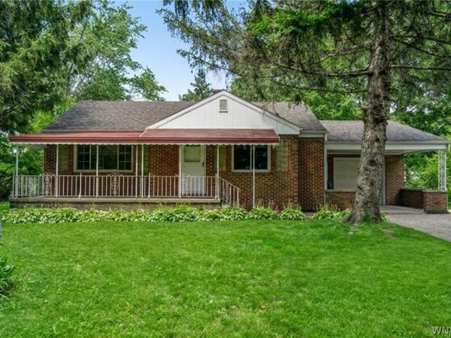 House for sale in Bowmansville, New York