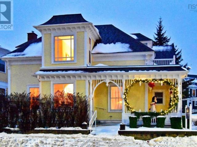 Office for sale in Mahone Bay, Nova Scotia