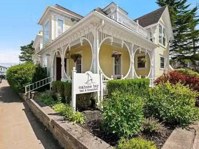 House for sale in Mahone Bay, Nova Scotia