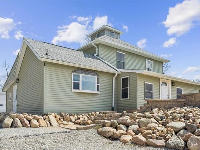 House for sale in Vinton, Iowa