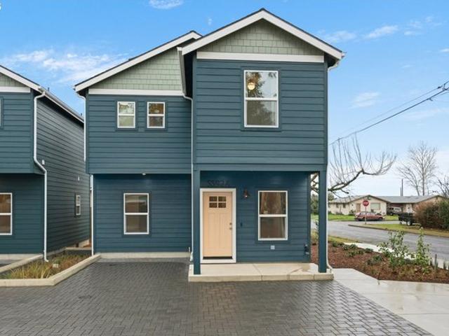 Townhouse for sale in Oregonia