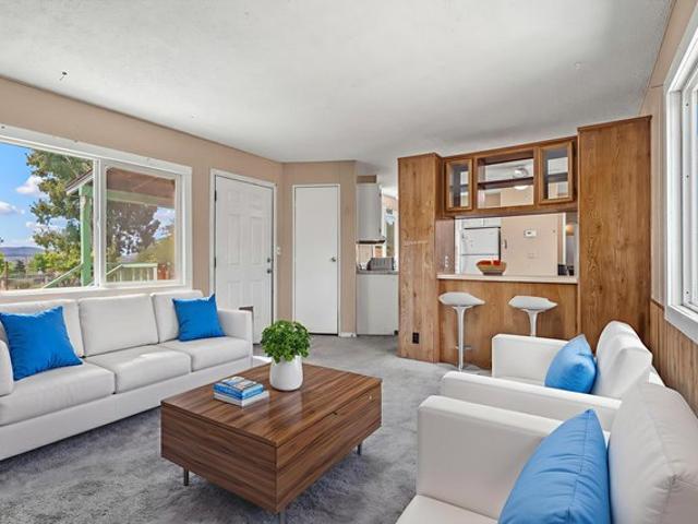 House for sale in Anza, California