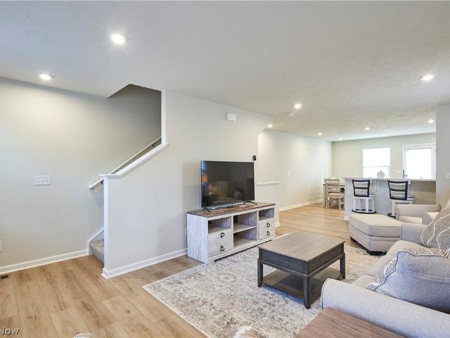 Townhouse for sale in Mentor-on-the-Lake, Lake County