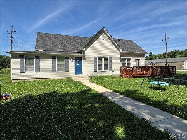 House for sale in Bond, Illinois
