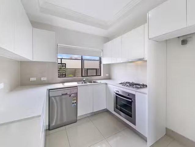 House for rent in Guildford