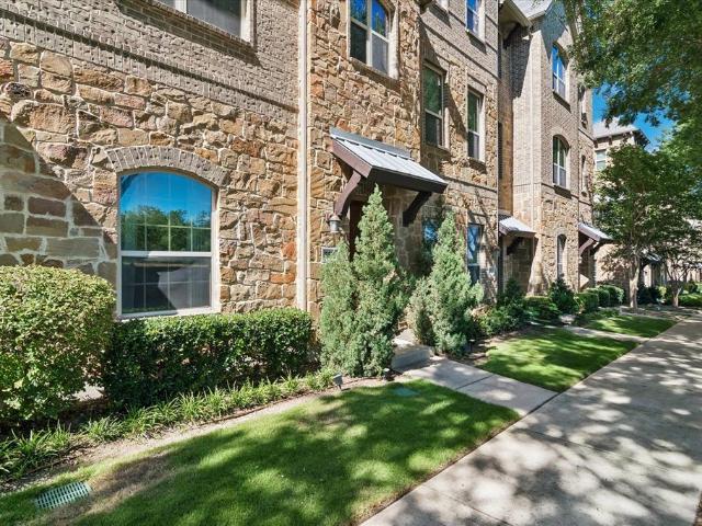 Townhouse for sale in Irving, Texas