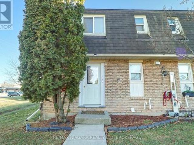 Townhouse for sale in Niagara, Ontario
