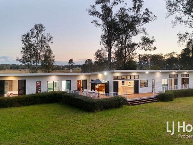 Cottage for sale in Tamborine, Queensland