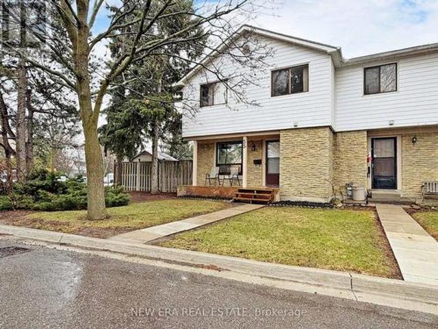 Townhouse for sale in Mississauga, Ontario