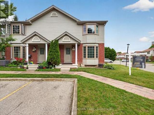 Townhouse for sale in Arva, Ontario