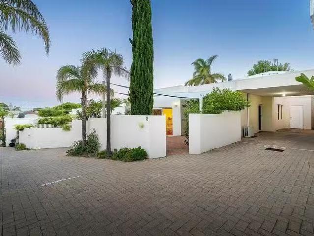 House for rent in Halls Head