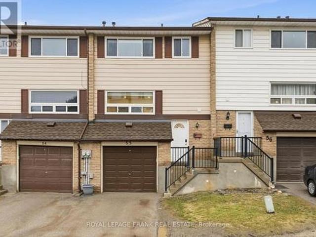 Townhouse for sale in Durham, Ontario