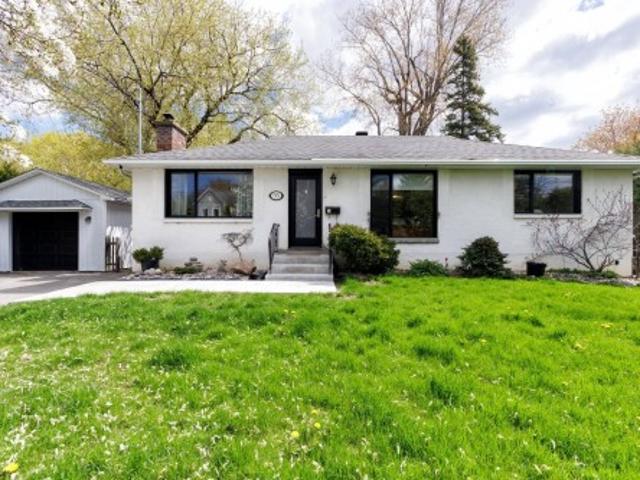 House for sale in Beaconsfield, Quebec