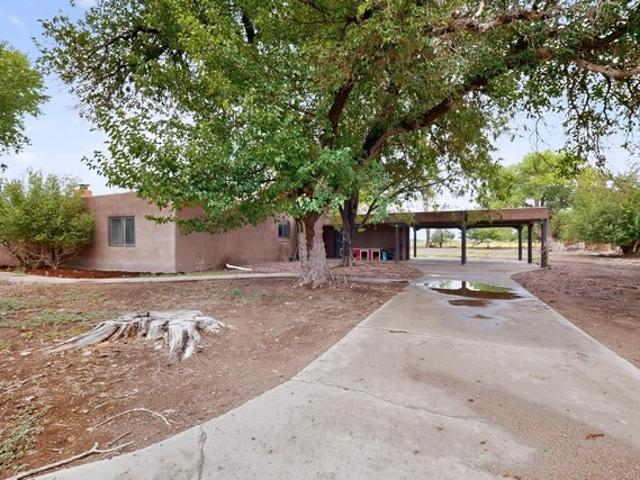 House for sale in Veguita, Socorro County