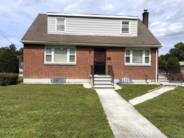 House for sale in Glenwood, New York