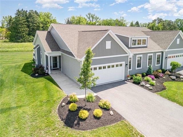 Townhouse for sale in Mendon, New York