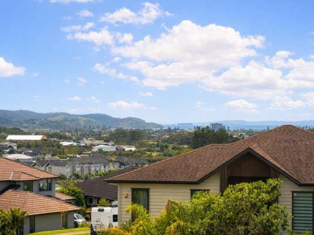 House for sale in Whangaparaoa