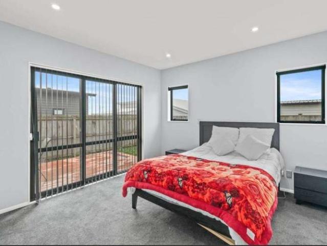 House for sale in Clarks