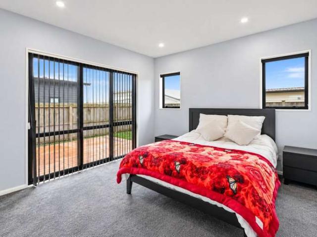 House for sale in Clarks Beach, Franklin