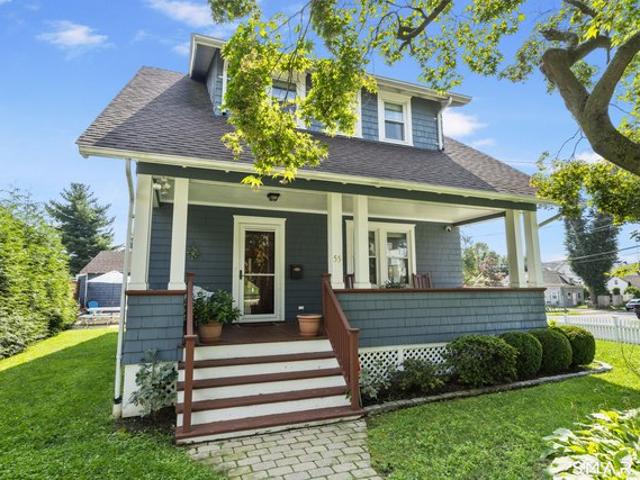 House for sale in Cos Cob, Connecticut