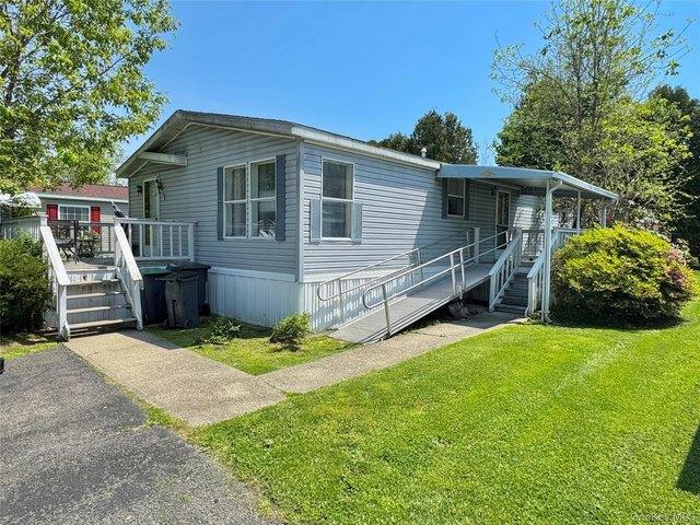 House for sale in Acra, New York