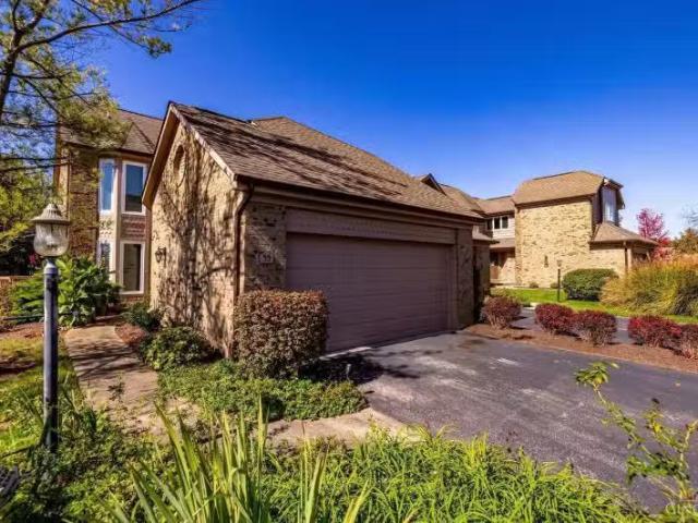 Condo for sale in Hamilton