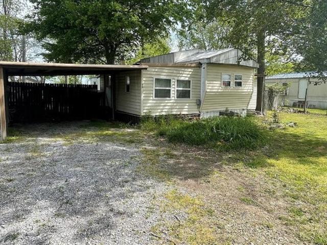 House for sale in Sikeston, Missouri