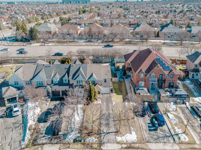 Townhouse for sale in Woburn, Ontario