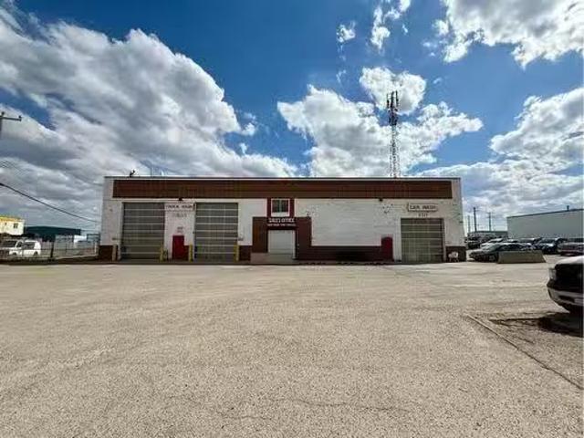 House for sale in Airdrie, Alberta