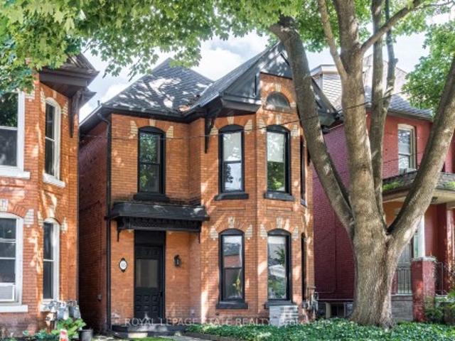 House for sale in Ancaster, Ontario
