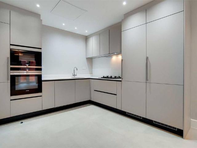 Apartment for rent in Swiss Cottage, Greater London