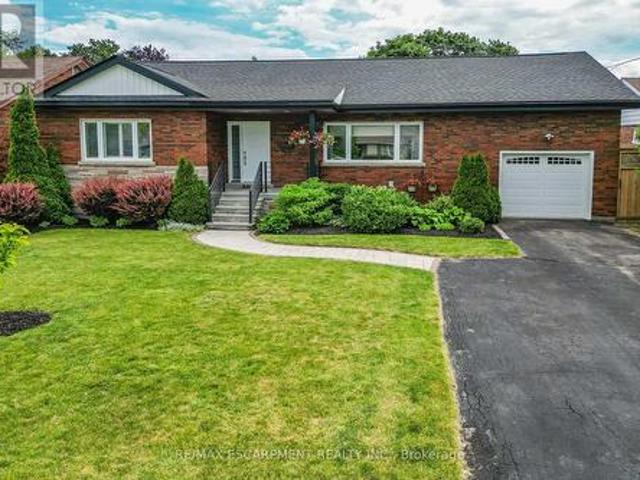 House for sale in Ancaster, Ontario