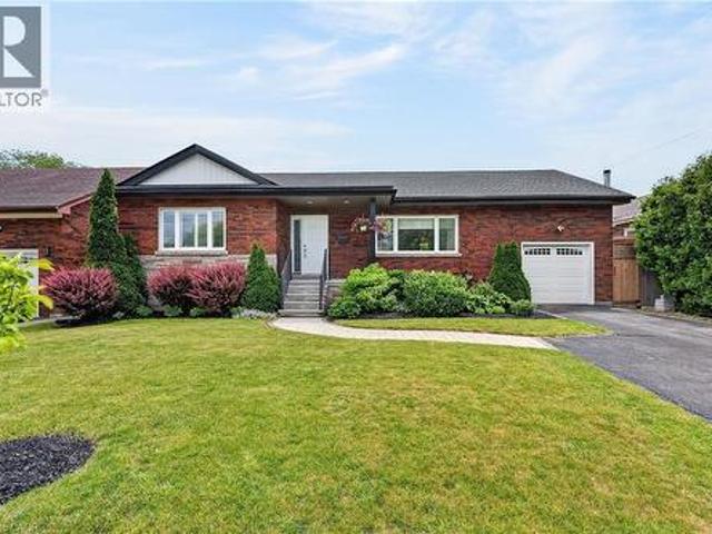 House for sale in Ancaster, Ontario