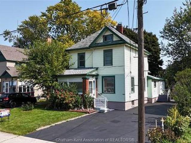 House for sale in Chatham–kent, Ontario