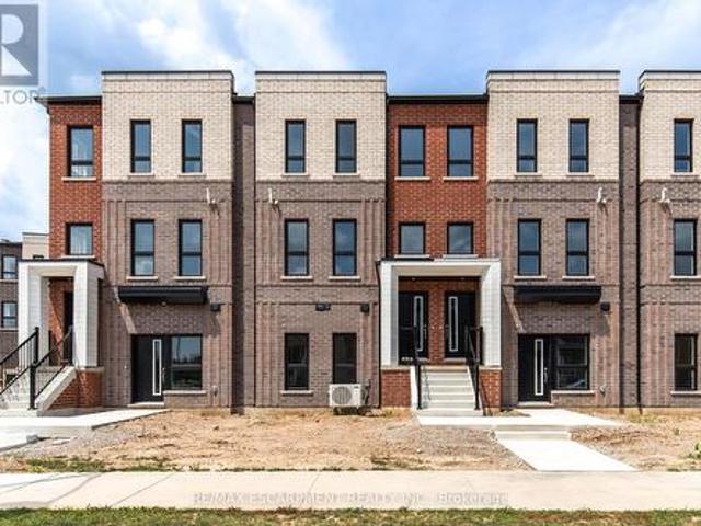 Townhouse for sale in Ancaster, Ontario