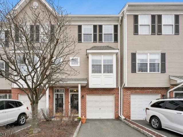 Condo for sale in Bloomfield, New Jersey