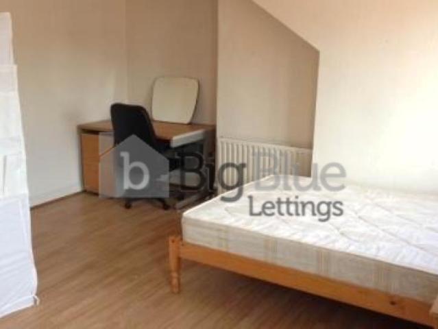 House for rent in Hyde Park, West Yorkshire
