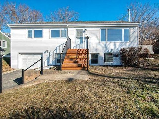 House for sale in Dartmouth, Nova Scotia