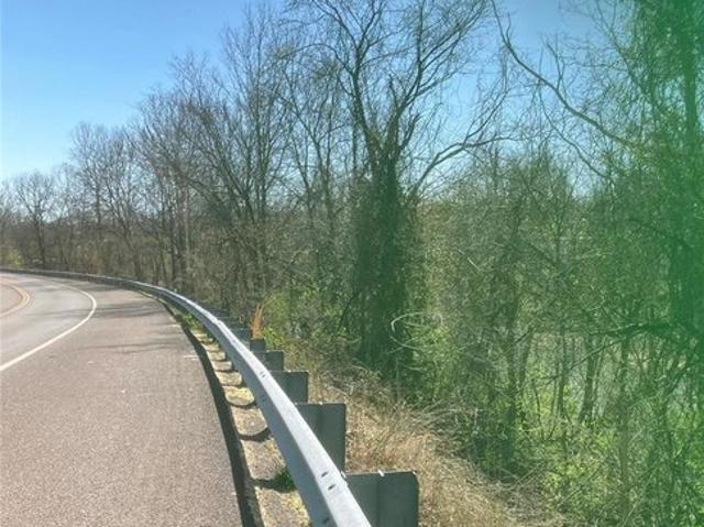 Land for sale in De Soto, Missouri