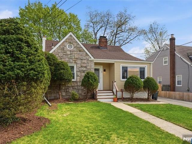 House for sale in Dumont, New Jersey