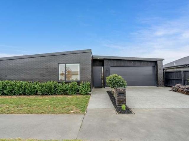 House for sale in Chaslands, Canterbury